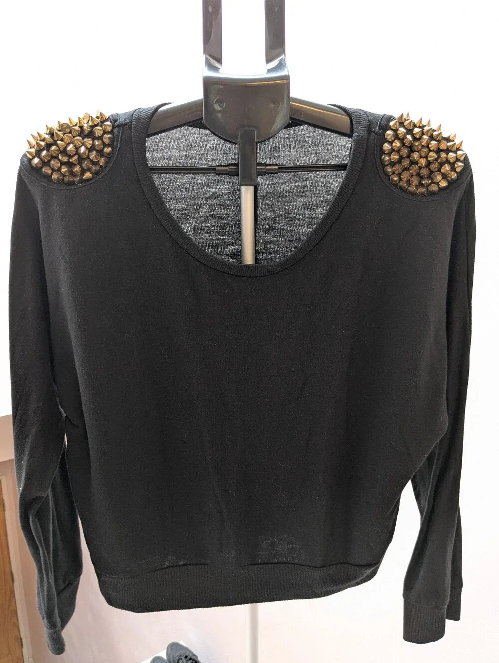 Toska Size L Black Long Sleeves